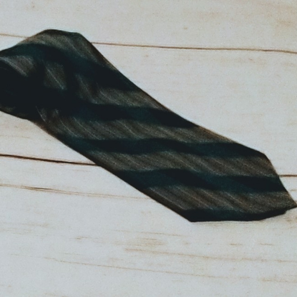 Vintage Daniel Craig handmade in Italy silk tie